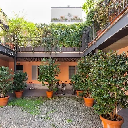 Ferienwohnung Elegant Triplex Townhouse With Luxe Terrace Mailand Exterior foto